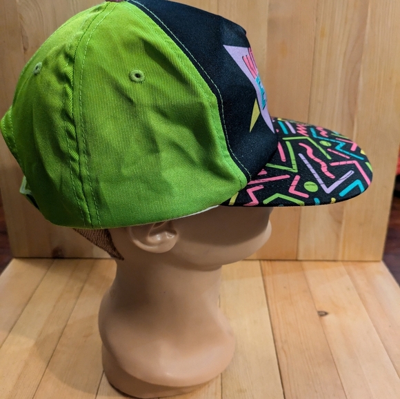 Retro Black and Green Graphic Cap - Picture 3 of 6